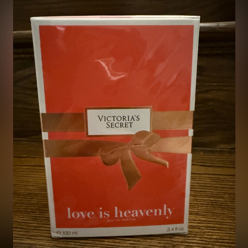 Brand New in Sealed Box Victoria’s Secret Perfume Love is Heavenly 3.4 oz 100 ml